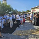 Moment PRO-tourism protesters take to streets in hotspot Lanzarote as island fights back against anti-visitor fanatics