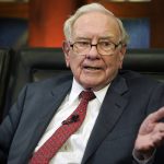 Warren Buffett Stuns Shareholders by Announcing His Intention to Retire at the End of the Year