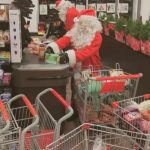 Thieves dressed as Santas & elves steal food from grocery store and give to poor as cops hunt Robin Hood-type robbers