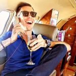 ‘Fraudster who posed as pilot for four years in Catch Me If You Can scam caught hundreds of flights around the world’